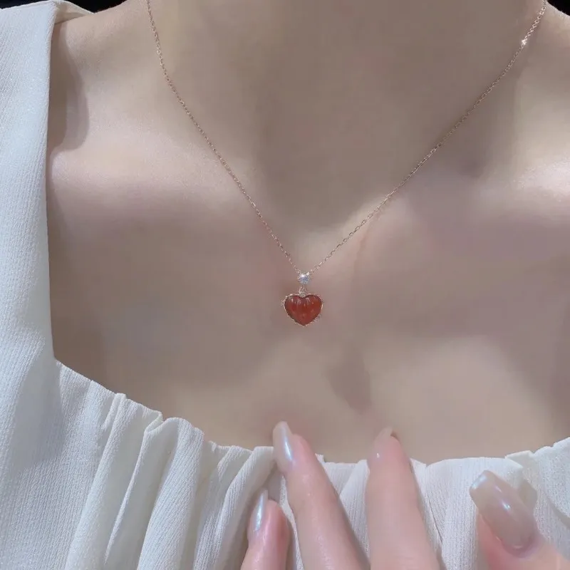 Leaf Heart Shape Flower Shell Pendant Necklace